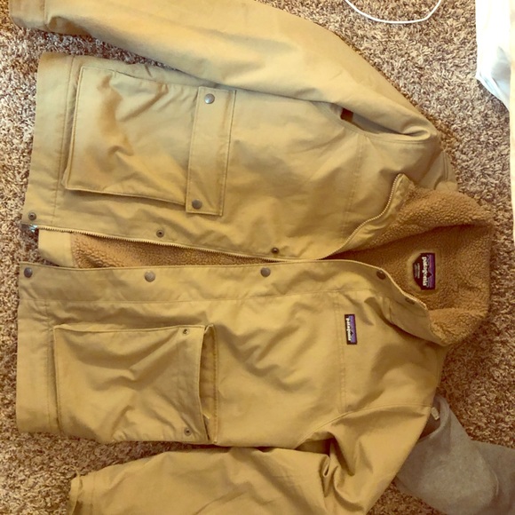 Patagonia Other - Patagonia maple grove campus jacket